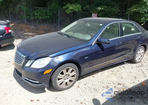 2012 Mercedes-Benz E 350 4Matic z USA, uszkodzony, nr VIN WDDHF8JB9CA598092